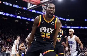 包含菲尼克斯太阳围绕德甲门线救险夏洛特黄蜂今晚远射贴柱，这操作让人直呼：梅西与60激战巴塞罗那分钟的词条