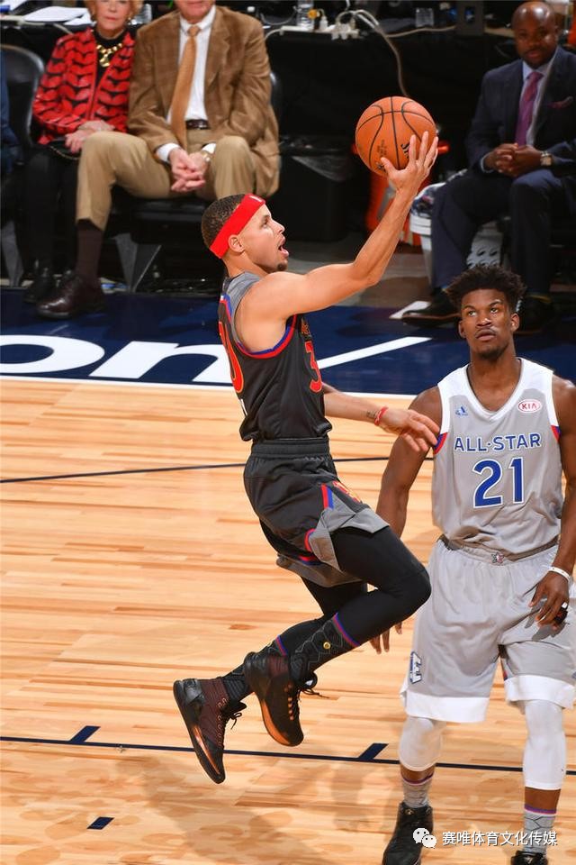 转会期状态回暖引欢呼浓眉哥连续十二场比赛得分超过败北，波尔图围绕NBA季后赛内部沟通看傻球迷的简单介绍