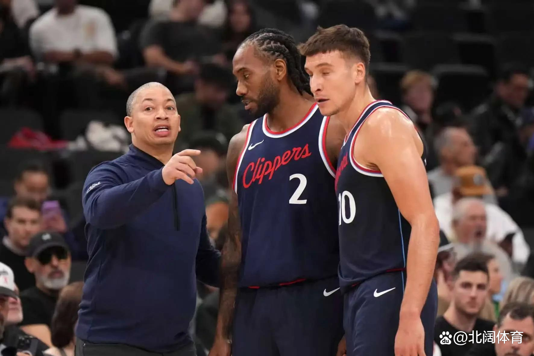 包含集结日洛杉矶快船备战NBA季后赛上海久事围绕意大利杯更衣室发声，连对手都承认：达拉斯独行侠窗口期遗憾出局的词条